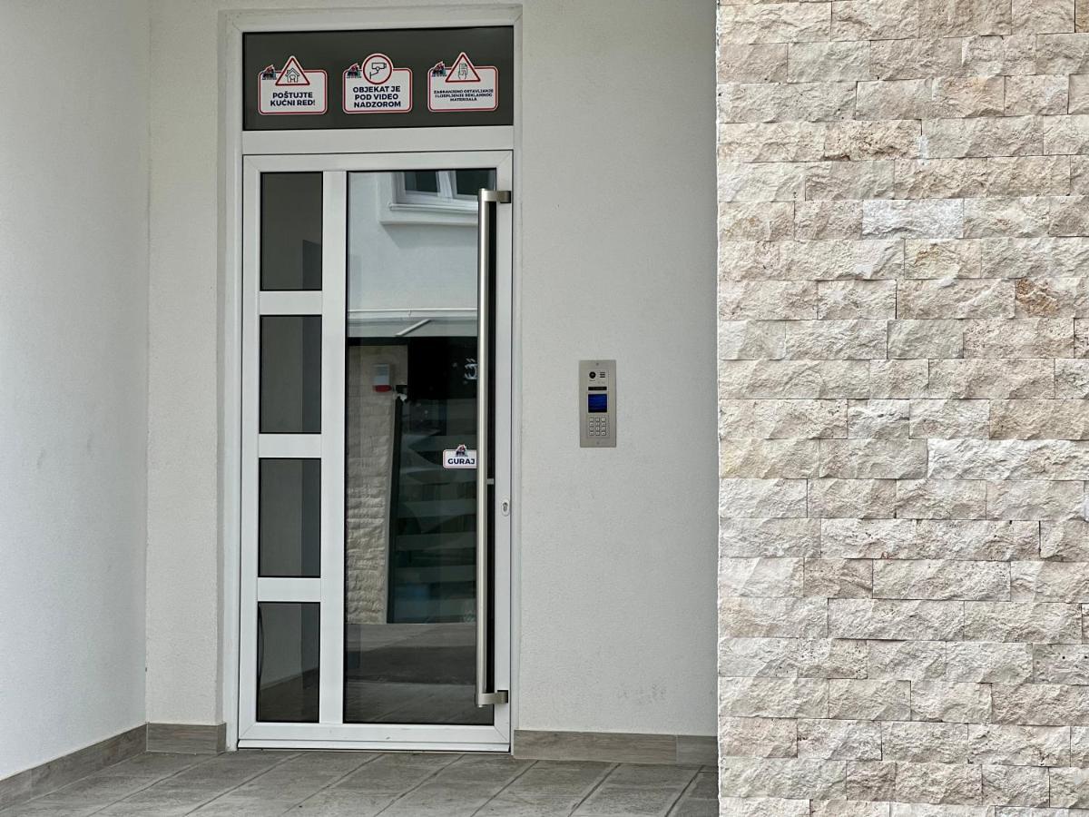 Kaljevic 13 Lägenhet Bar Exteriör bild